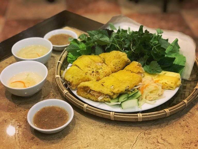 Quán ăn vặt ở Đồng Hới - Bánh Khoái Tứ Quý