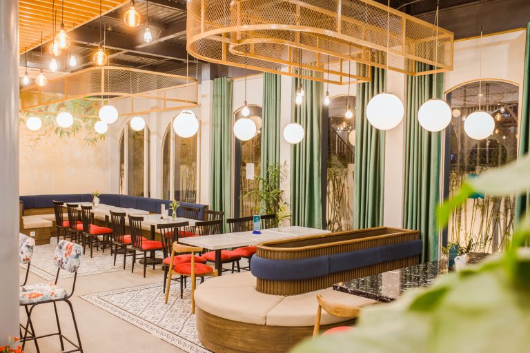 Metropolis Cafe & Eatery - Cafe view đẹp Đồng Hới
