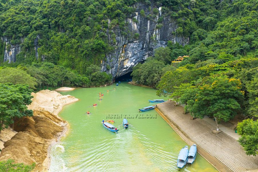 Động Phong Nha thuộc tỉnh Quảng Bình cũ