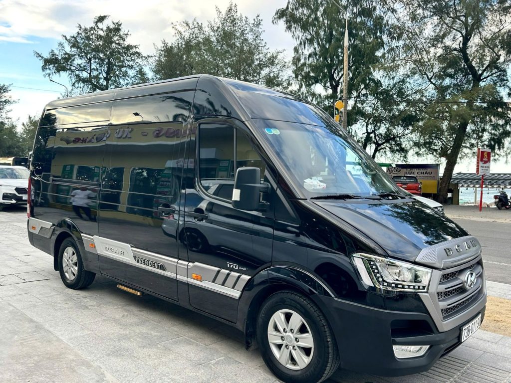 Xe Vip 7 -1- chỗ sẵn sàng phục vụ du khách