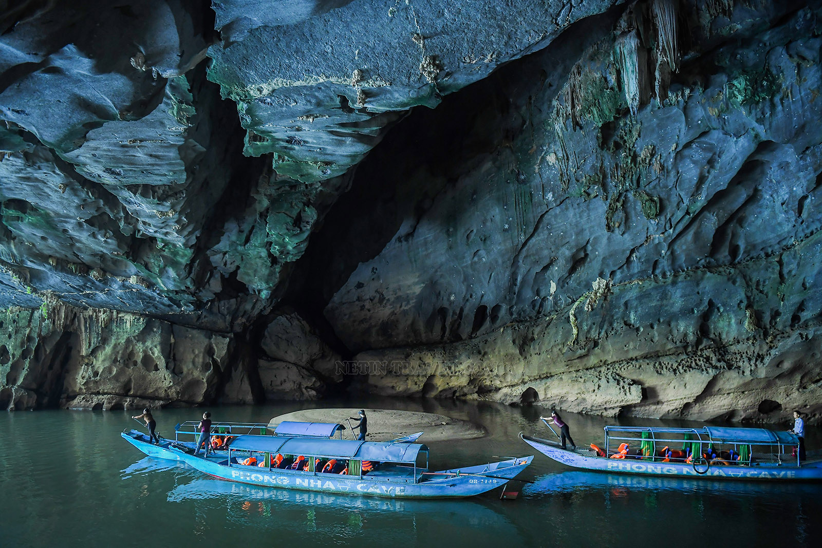 Du lịch Động Phong Nha