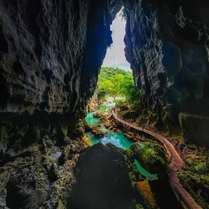 Động Thiên Đường Sông Chày Hang tối