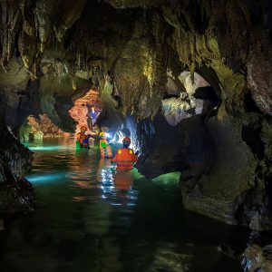 Trải nghiệm Quảng Bình 3 ngày 2 đêm: Chà Lòi, Phong Nha và Vũng Chùa