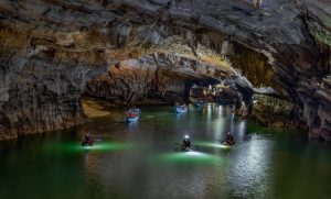 Tour Huế – Quảng Bình 2 ngày 1 đêm: Phong Nha, Thiên Đường và Vũng Chùa